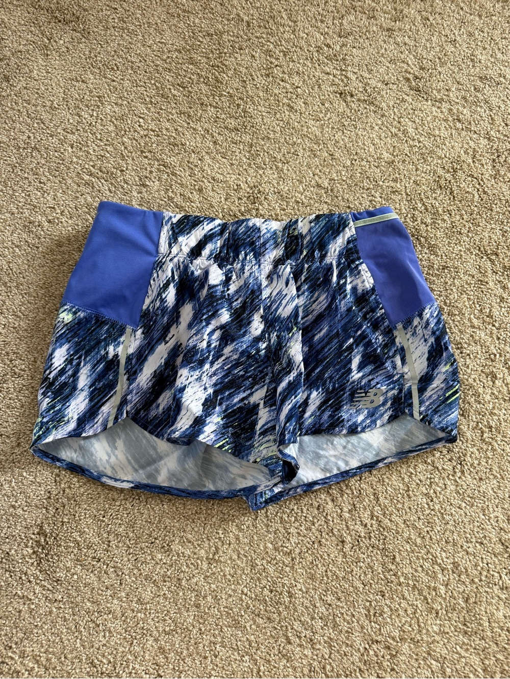 New Balance Women’s Blue Patterned Running Shorts Size Small